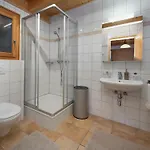Ecureuil Noir By Interhome