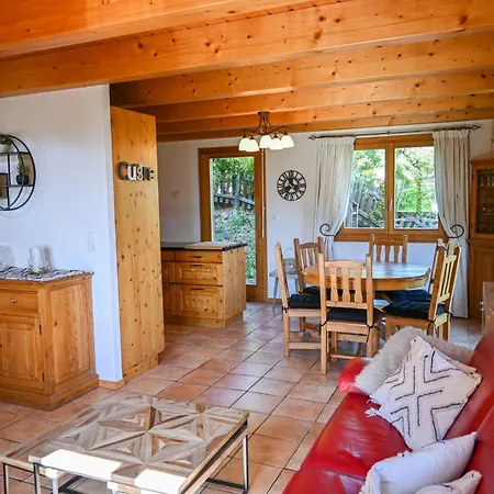 Ecureuil Noir By Interhome Alpstuga *