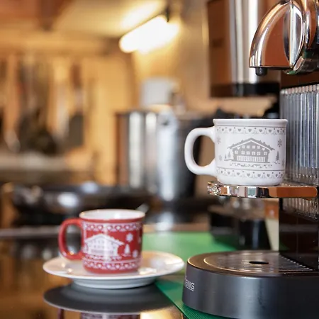 Ecureuil Noir By Interhome *