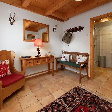 Ecureuil Noir By Interhome Ovronnaz