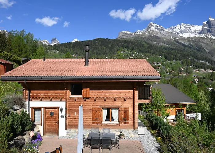 Ecureuil Noir By Interhome * 오브로나즈