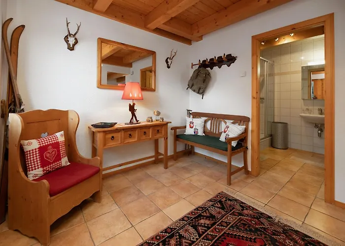 Ecureuil Noir By Interhome 오브로나즈