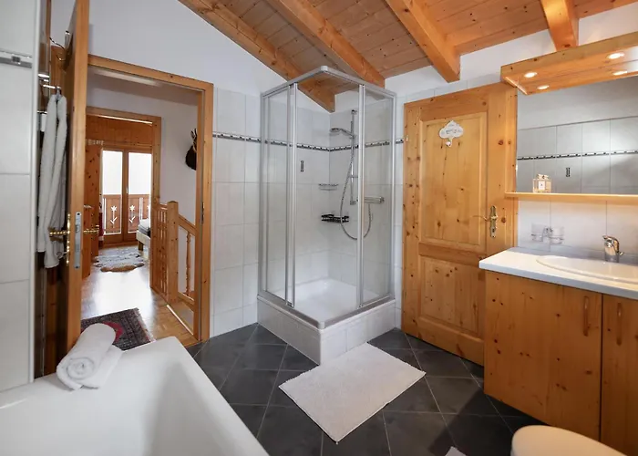 Ecureuil Noir By Interhome