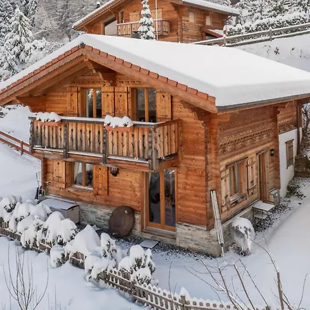 Ecureuil Noir By Interhome